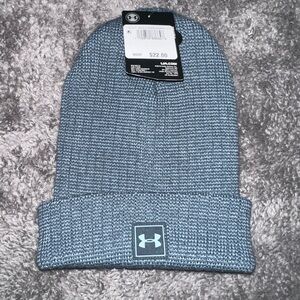 Under Armour cold gear beanie, men’s blueish gray in color NWT